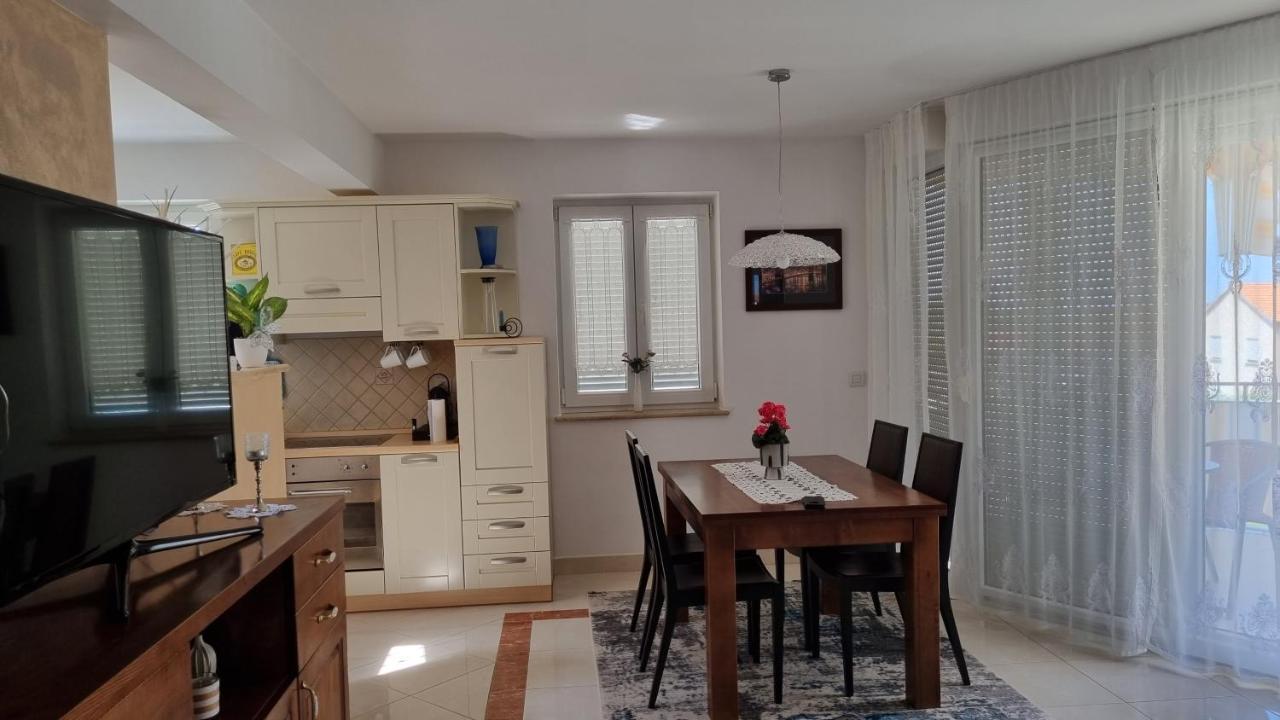 Appartement Sunny Maj 波雷奇 外观 照片